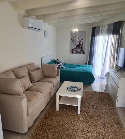 Allex Villa Coral Bay